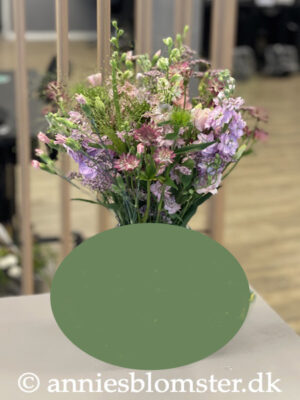 Høj luftig buket - Floristens valg